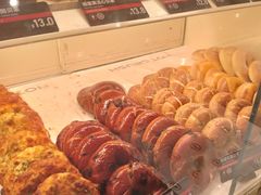 -HOT CRUSH趁热集合·现烤面包(环球港店)