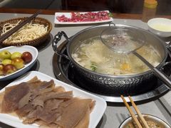 -四点金粥底火锅(沂州里店)