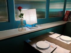 靠窗位-美奈小馆·越南料理(中航城君尚购物中心店)