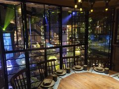 -临界音乐酒馆·小龙虾·江湖菜(华熙LIVE·鱼洞店)