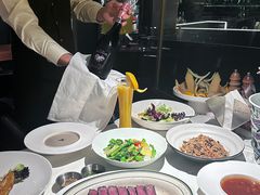 -MONICH牛排融合餐厅(和义大道购物中心店)