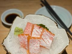 三文鱼腩刺身-初居食屋日式料理(万象城购物中心店)