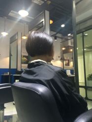 -FRIDAY星期五专业美发沙龙