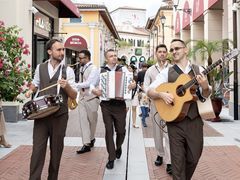 -佛罗伦萨小镇广佛名品奥特莱斯(疏港路店)