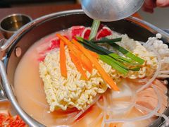 泡菜肥牛部队锅-春熙台韩国料理·章鱼肥牛(西丽店)