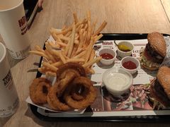 -The Habit Burger Grill 哈比特汉堡(复兴soho店)