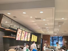 -星巴克(上海虹桥新天地二店)