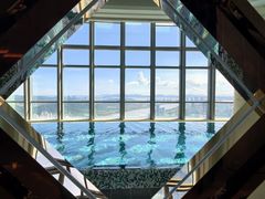 -珠海瑞吉酒店游泳池