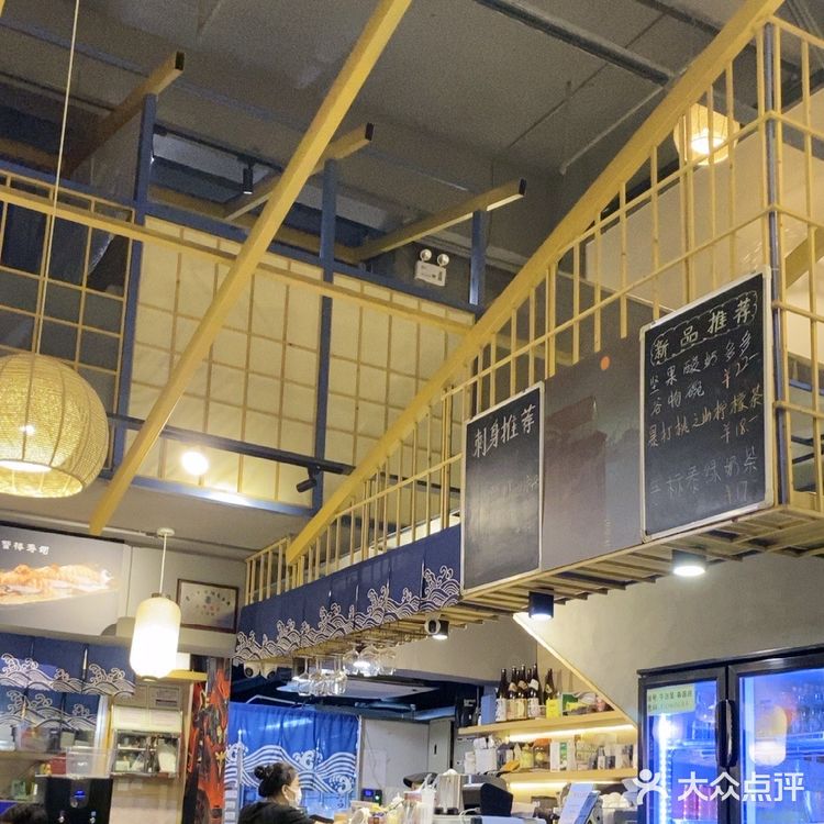 我非常推荐这家茶餐厅，相信你会喜欢上这里的食物和服务