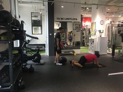 -汗水空间私教健身连锁(SM广场店)