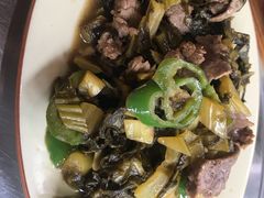 客家酸菜炒黄牛肉-竹庄餐馆·26年店(南昆山景区店)