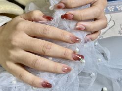 -UN·桃喜日系美睫美甲