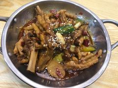 干锅姜辣凤爪-江城燕子大排档(江汉路步行街店)