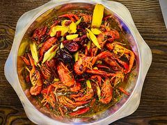 麻辣小龙虾-董一米线(汉峪金谷店)