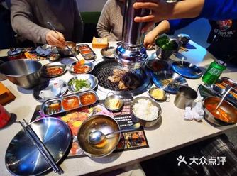 让人感到宾至如归。总之，这是一家性价比很高的烤肉店