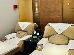 -金色印象·4K影院式足体养生(杨家坪西郊店)