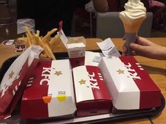 -肯德基(南京站A2检票口楼上)