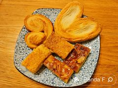 纯奶咸味中蝴蝶-上海哈尔滨食品厂(淮海中路店)