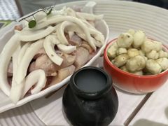 -洪氏嗨捞·广东猪肚鸡·椰子鸡火锅(西咸万象城店)