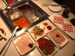 -海底捞火锅鲜切牛肉主题店(长寿路店)