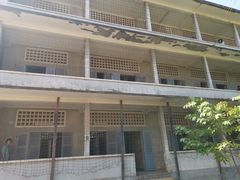 -吐斯廉屠杀博物馆