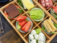 -娜姐鲜牛肉串串火锅(藏龙岛店)