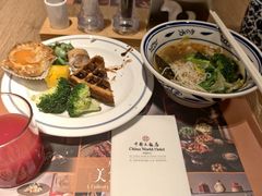 -咖啡苑自助餐厅·中国大饭店