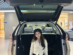 -小鹏汽车体验中心(苏州龙湖狮山天街店)