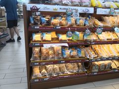 -全家便利店(莲花池东路店)