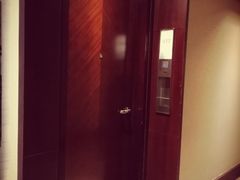 门口-北京丽晶酒店