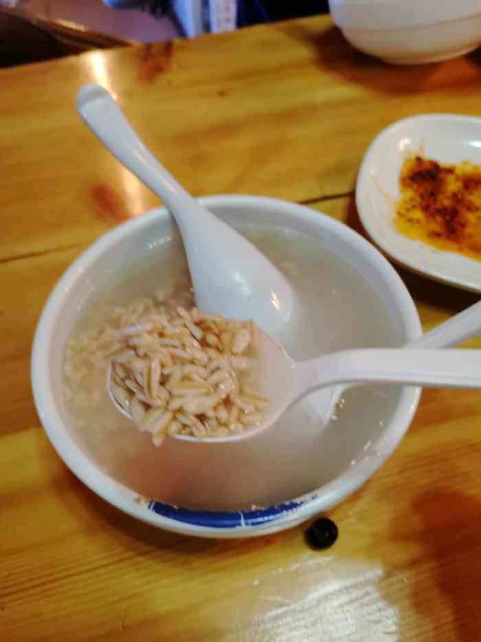 宝葫芦西北茶食铺(新华百货店)-"去西宁玩,朋友带我们去喝奶茶「奶茶