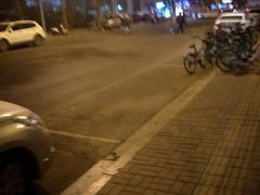 -白石桥南(地铁站)