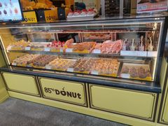 -85度C(生甜甜圈研究工坊·上海松江人民北路店)