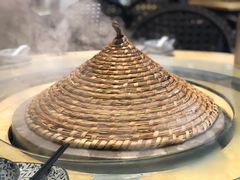 -山珍王国·云南野生菌石锅鱼