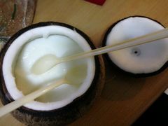 -志龙皇冠吃货椰子铺