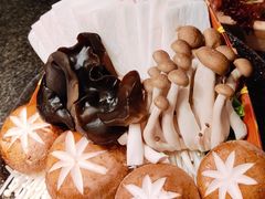 菌菇拼盘-湊湊火锅·茶憩(打浦桥日月光店)