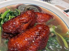 皮蛋香菜鸡翼出前一丁-华嫂冰室(湾仔店)
