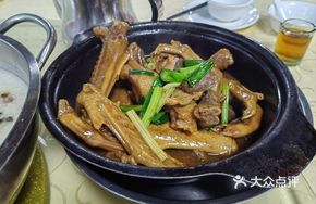 Braised Chicken Feet and Wings in Braising Sauce