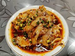 -巍山𤆵肉饵丝