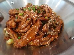 鸭爪配鸭翅小锅-张大师鸭爪爪特色干锅(南湖店)