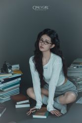 -onlygirl摄影美学馆高端定制(江滩店)