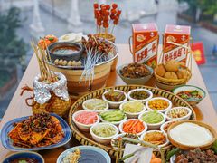 -包整·丝娃娃(一览甲秀楼风景店)