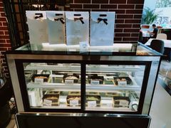 面包甜点陈列柜-中心大酒店·本味餐厅