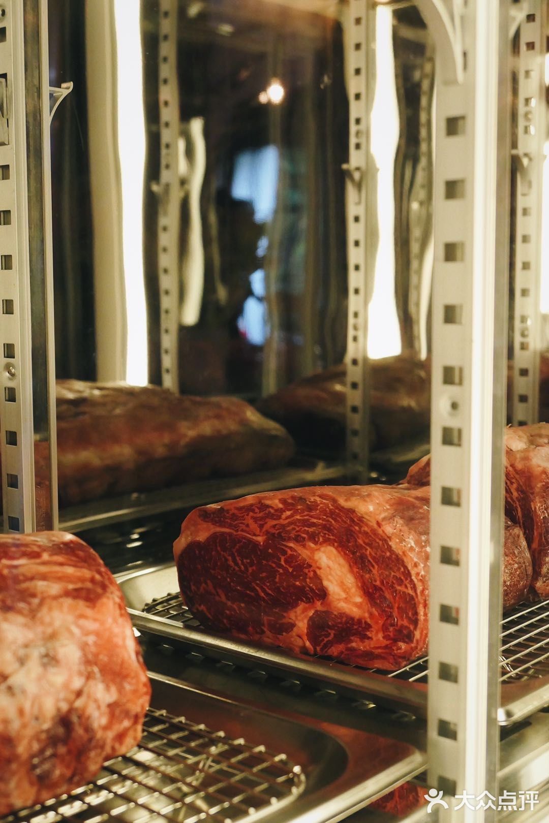 五角场小情侣圣诞约会好去处，先吃个牛排吧