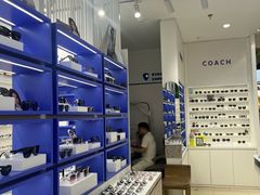 -美式眼镜·授权蔡司.依视路.尼康.豪雅.明月(南翔印象城店)