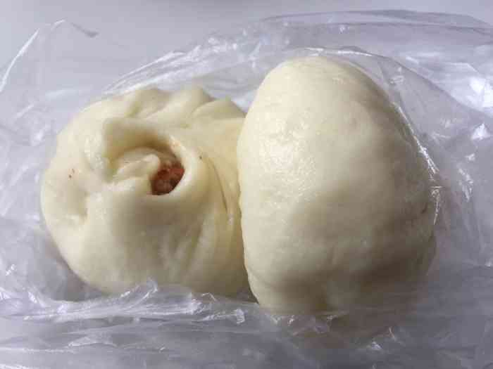 汴梁大汤包(政七街店)-"早餐买了两个肉包一个烧卖 烧卖不推荐我吃.