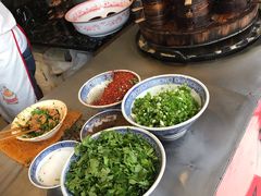 -曾笼笼牛肉饼