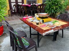 -家乡重庆火锅店