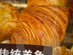 传统羊角-面包日报
