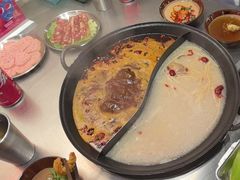 -鹿鸣山草本茶香火锅(园西路店)